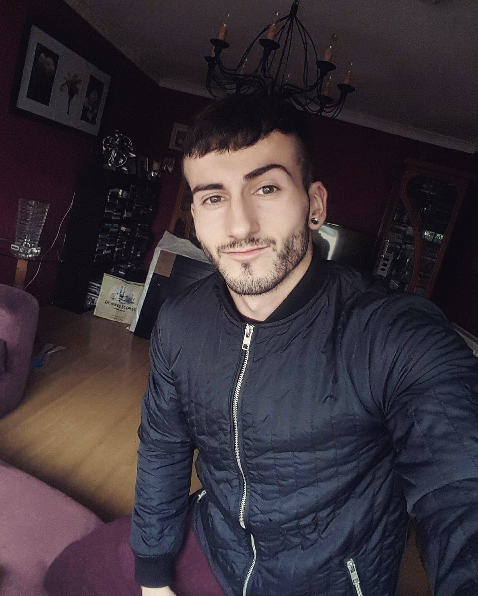 alanfinn_sw's tweet photo. Off to the gym for a pull workout 😎💪🏼
________________________________________
#calisthenics #ireland #selfie #fitfam #irishfitfam #fitness #bodyweight #training #bodybuilding #physique #aesthetics #beard #streetworkout #bars #barstarzz #barsparta #barbrothers https://t.co/OaOtXgfRUb
