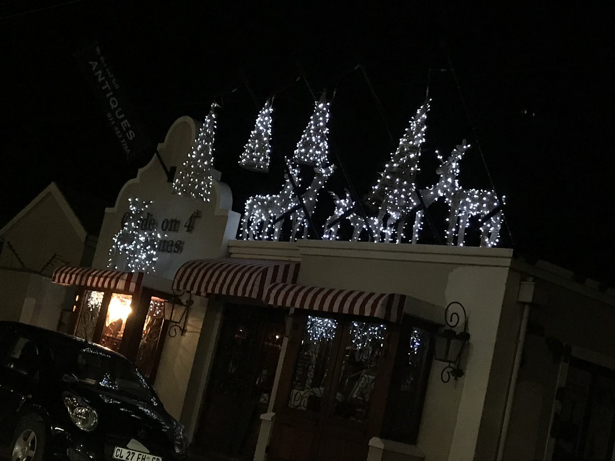 ilovemelville's tweet photo. Phew, what a day #MyMelville! Time to relax with some cocktails on #7thStreet. Choices Choices with #SixCocktailBar, #Buzz9, #HellsKitchen, #XaiXai,  #LaSantaMuereta, #Ratz or supper at #MamaSan, #Nunos #ITCorner, #Antz, #BreadandRoses, #Satkar, #PicoBello, #Perron, #LuckyBean https://t.co/g2xnBDjgsC