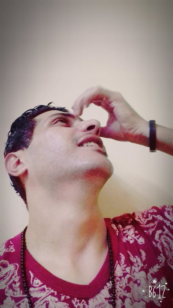 😂😂😂😂
وبنضحك رغم مشاكل الدنيا والهموم 💔