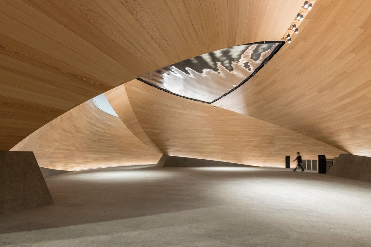 ArchitectsJrnal's tweet photo. Foster + Partners’ £1 billion European HQ for @Bloomberg is as ambitious, accomplished and lavish as one would expect. But how good is the architecture? Read the AJ building study and find out! https://t.co/6fcUQ7gKzV https://t.co/CTmisXLGWM