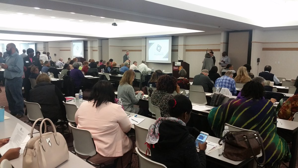 KETwedell's tweet photo. 42.9% of our single mothers live in poverty. "Statiscally, we must change the outcome for children in our city," said Councilman Kirk deViere #PathwaysForProsperity https://t.co/qcO8sodmpy