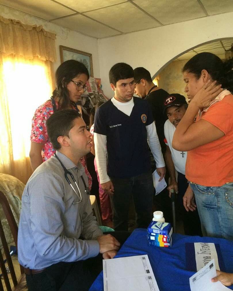 JulianBriceno's tweet photo. #18Nov Hoy estamos en el Sector La Lucha, Paq. La Sabanita de nuestro Municipio Heres, realizando una Jornada Médico Asistencial con la dirección y apoyo del equipo médico dirigido por el Dr. Marcos Lima @Marcoslimamd #JuntosSomosLaFuerzaDelCambio https://t.co/7COhYADpT7