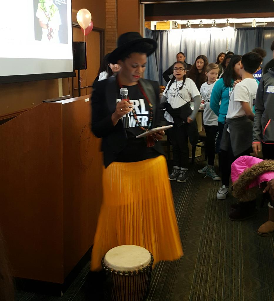 TaylorConnects's tweet photo. Group #1 is off to a spectacular start at the 2017 Girls' Color of Leadership Conference #BrainsBeauty #FindingOurRhythm @APS_OMA @Miz_Stockton https://t.co/9P1I2WJv3q