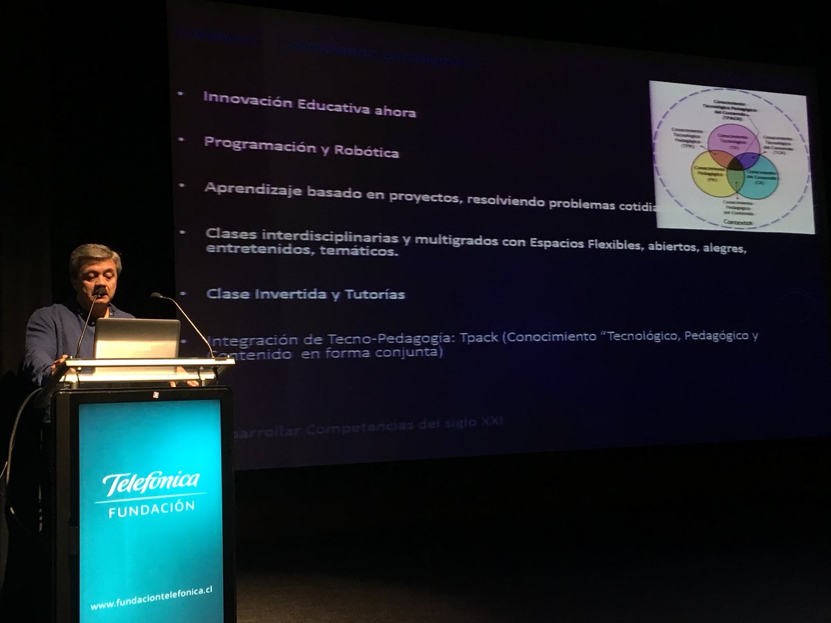 FTMovistarCL's tweet photo. “Necesitamos buscar nuevas soluciones a los problemas y mirar nuevas perspectivas en el Aula. No todos l@s estudiantes son iguales” @cristianbravor #EAC2017 https://t.co/9XwCY8eV2e
