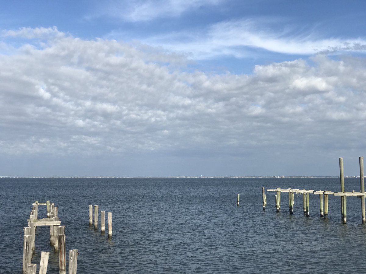 TedBraverman's tweet photo. East Lake Pontchartrain #roamlouisiana #neworleans #LakePontchartrain #chefmenteurhighway #us90 #greatweather #lawx ☀️ https://t.co/KbqeasfRo2