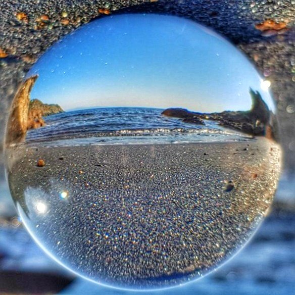 DiscoverElba's tweet photo. @isoladelbaapp @MobyClub @in_elba @ValenCaffieri @AcquadellElba @intoscana @StixRegini @VillaTeresaElba @isoletoscane @IsoladElbaWow Proprio niente male questa sfera magica #isoladelbaapp 😉 🔃 #DiscoverElba 👋😃 https://t.co/renZqO7YFH