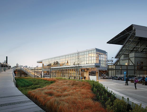 UrbanLandInst's tweet photo. 10 public transit buildings that balance distinctive architectural design with both passenger flows and the context of their surrounding neighborhoods https://t.co/qOZKQsMAP3 #architecture #cities https://t.co/ClB5kJkRYI