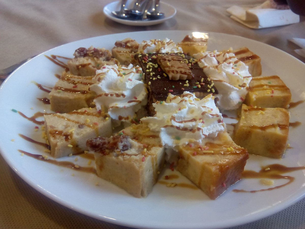 Stupendo pranzo a <a href="/Ayto_El_Bosque/">Ayto_El_Bosque</a> nel ristorante <a href="/VentaJulian/">Victor Atienza</a>! Piatti tipice della Sierra di Cadice. #aunahoraCadiz