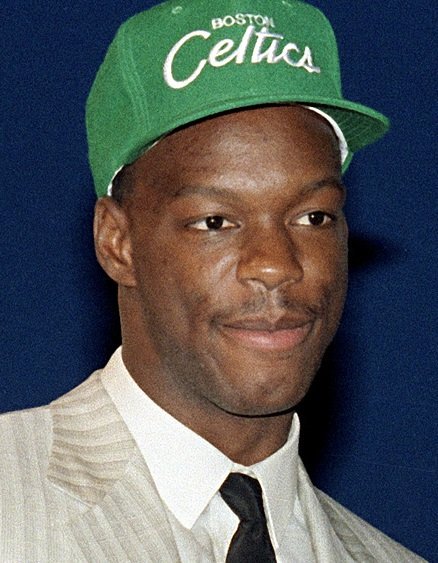 Happy Birthday & RIP To the Great Len Bias. His story & death is still tragic! 