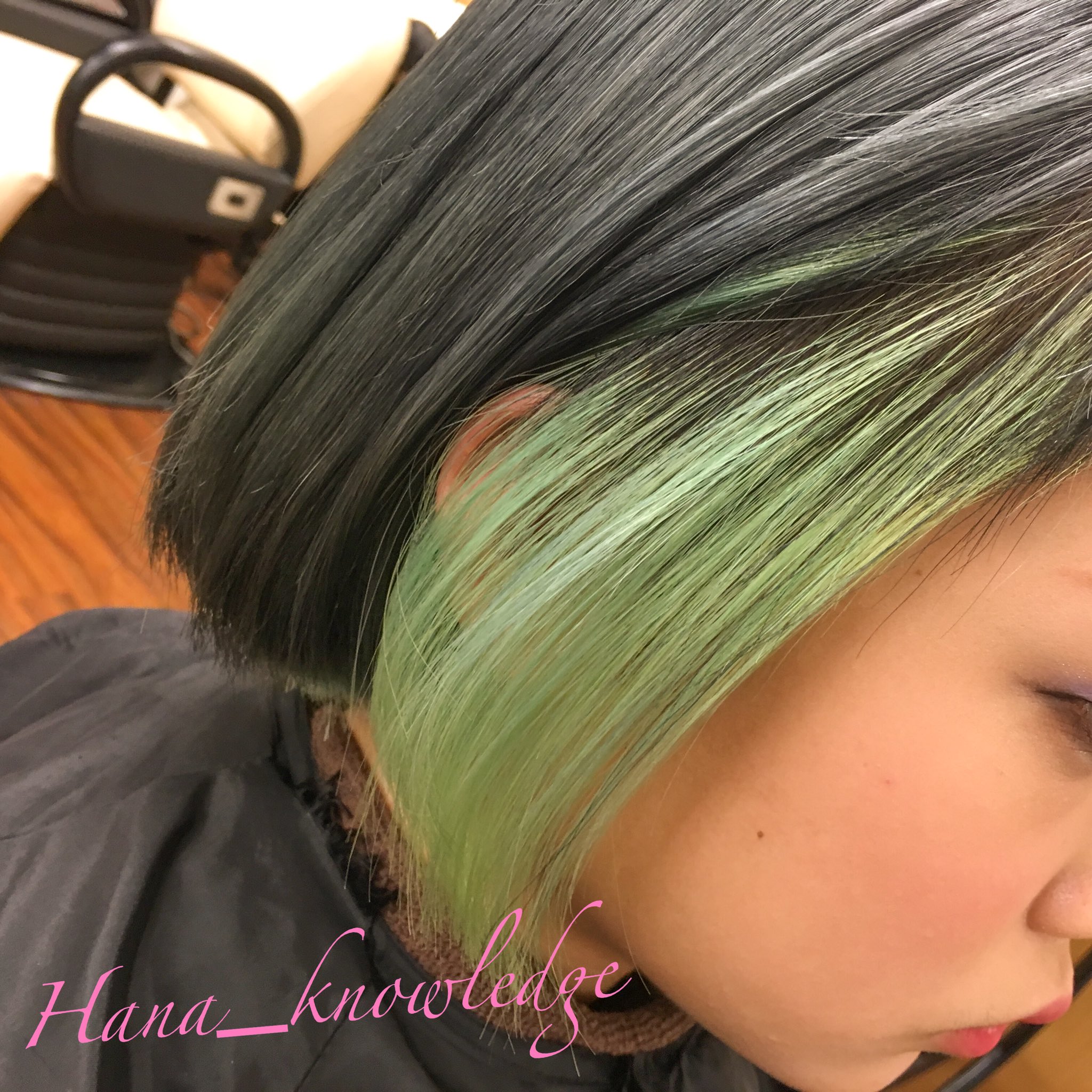 Hana アシンメトリーインナー 黄緑が 好き 秋葉原 秋葉原美容室 Fuwat 派手髪師 華のある髪色 派手髪 ブリーチ インナーカラー アシンメトリー カラーさせてください可愛くします T Co N2jn8bp4pt Twitter