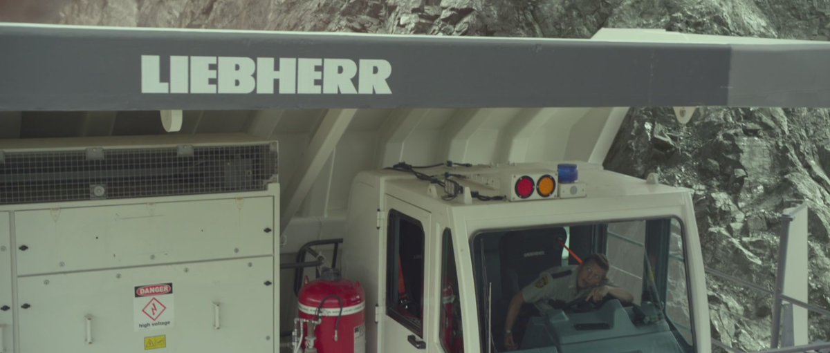 pierrot80remy's tweet photo. it may be the greatest truck i ever saw in a movie and in my whole life.
#monsterTrucks2016 #liebherr #t282C
#monsterTruck #truck https://t.co/w4zUjj0VMg