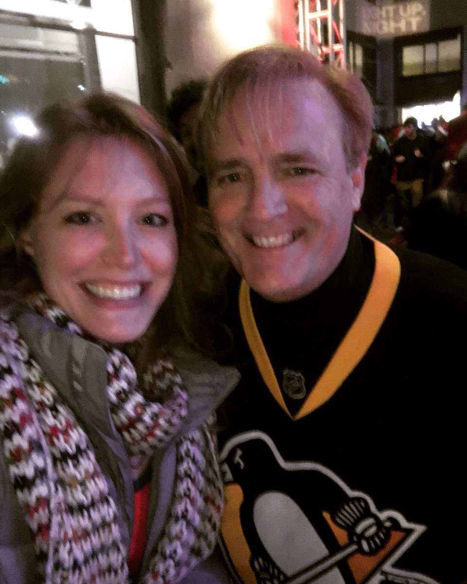 chelsbresnahan's tweet photo. Had a great evening last night @DowntownPitt for #LUN2017 w/ so many #pgh icons and traditions! #jeffjimerson @penguins @MrMcFeely_ @Daisy_Jade https://t.co/cMDgEXLgh7