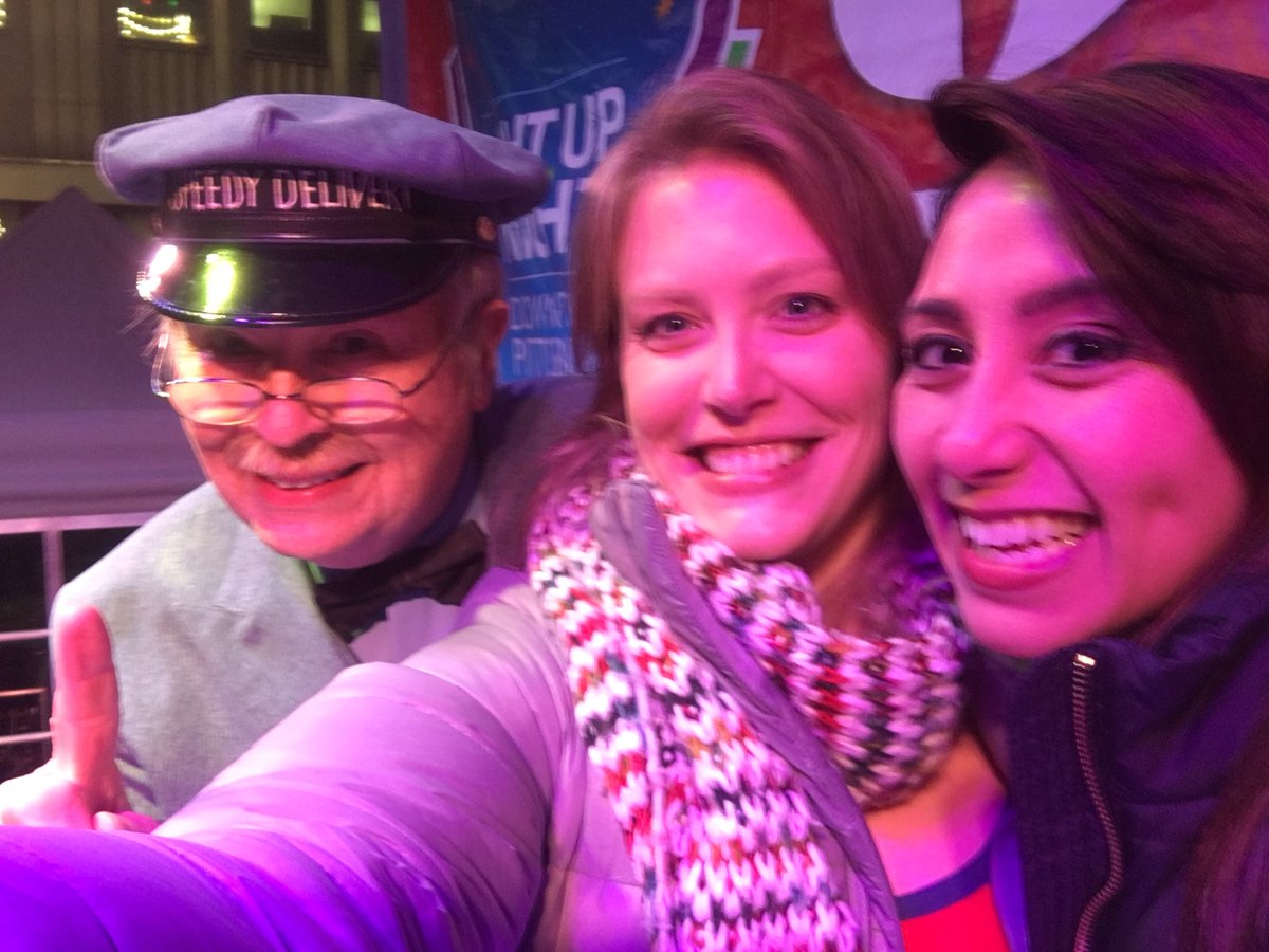 chelsbresnahan's tweet photo. Had a great evening last night @DowntownPitt for #LUN2017 w/ so many #pgh icons and traditions! #jeffjimerson @penguins @MrMcFeely_ @Daisy_Jade https://t.co/cMDgEXLgh7