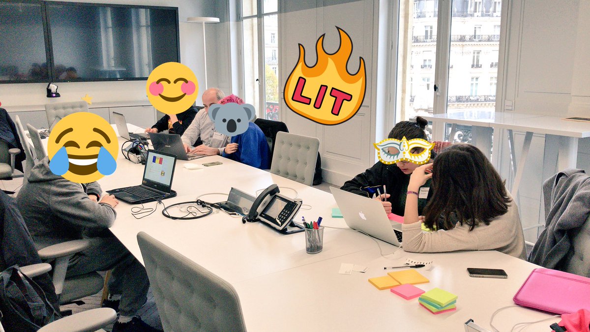 CoderDojoParis's tweet image. Encore une après-midi pleine de créativité et d’idées au #CoderDojoParis
Scratch, HTML, apps mobile, robots... 30 ninjas sont prêts à s’essayer au code et s’amuser !