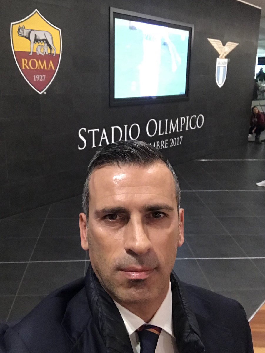 Tra poco su RomaTv per il prepartita del derby della capitale.!! Testa Cuore Gambe.!! #RomaLazio #DerbyDay #asr #sky213 #SerieATIM #ASRoma