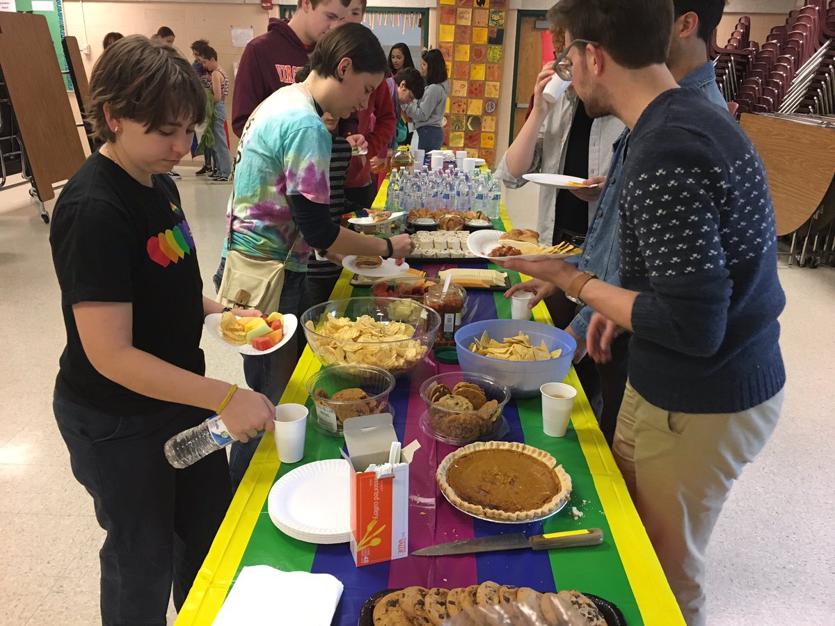 First Pride Parade at GMS. Gunston embraces, cherishes, &amp; promotes our diversity. #GunstonPRIDE <a href="/APSVirginia/">Arlington Public Schools</a>
