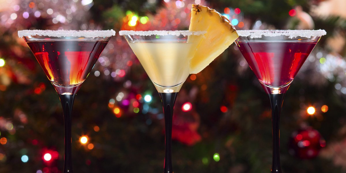 NassauInn's tweet photo. See you at Holiday Mixology today in the Tap Room! #MixitUp #HolidayCocktails #CreatingtheHolidayMagic #YDTR #DotheDoodle https://t.co/3xaNm8Azup