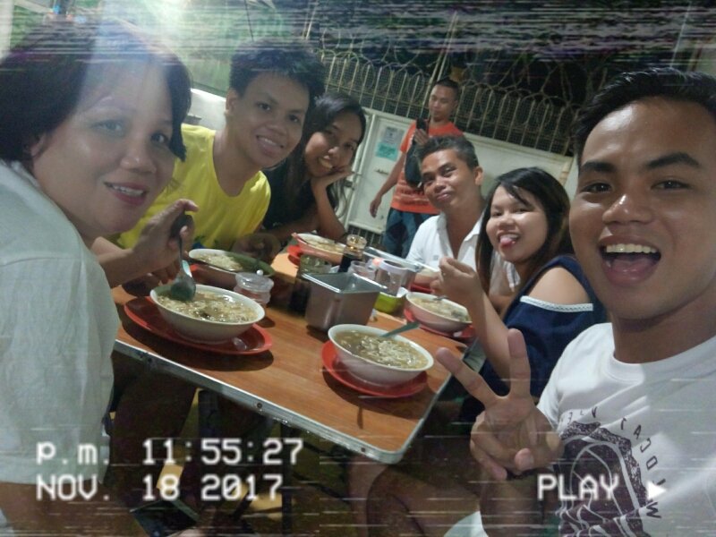 bluewiishclyn's tweet image. Saturday night ✨😋 #batchoy #halohalo @itsmereven