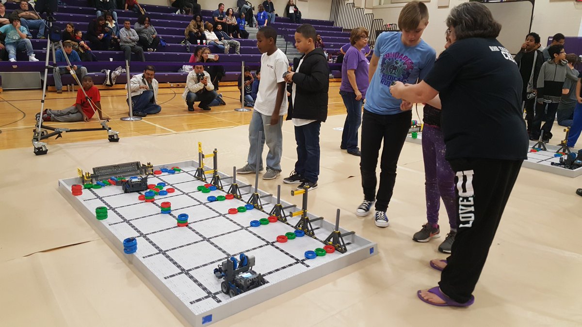 frc4580's tweet photo. We have over 50 amazing VexIQ teams competing at our WiRES tournament today! @VEXRobotics @WayneTwpSchools @WayneTwpSuper #wearewayne #omgrobots #vexiq https://t.co/UgBGq3qYdL