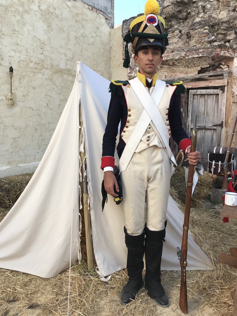 Uniformes de Artillería, granaderos y voltigeur del ejército francés #VIIIRecreación <a href="/Ayto_El_Bosque/">Ayto_El_Bosque</a> #aunahoraCádiz  <a href="/RedGuadalinfo/">Vuela Guadalinfo</a> <a href="/diputacioncadiz/">Diputación de Cádiz</a> <a href="/EmpleoJunta/">Consejería de Empleo, Empresa y Trabajo Autónomo</a> <a href="/U_Explorers/">Urban Explorers</a>