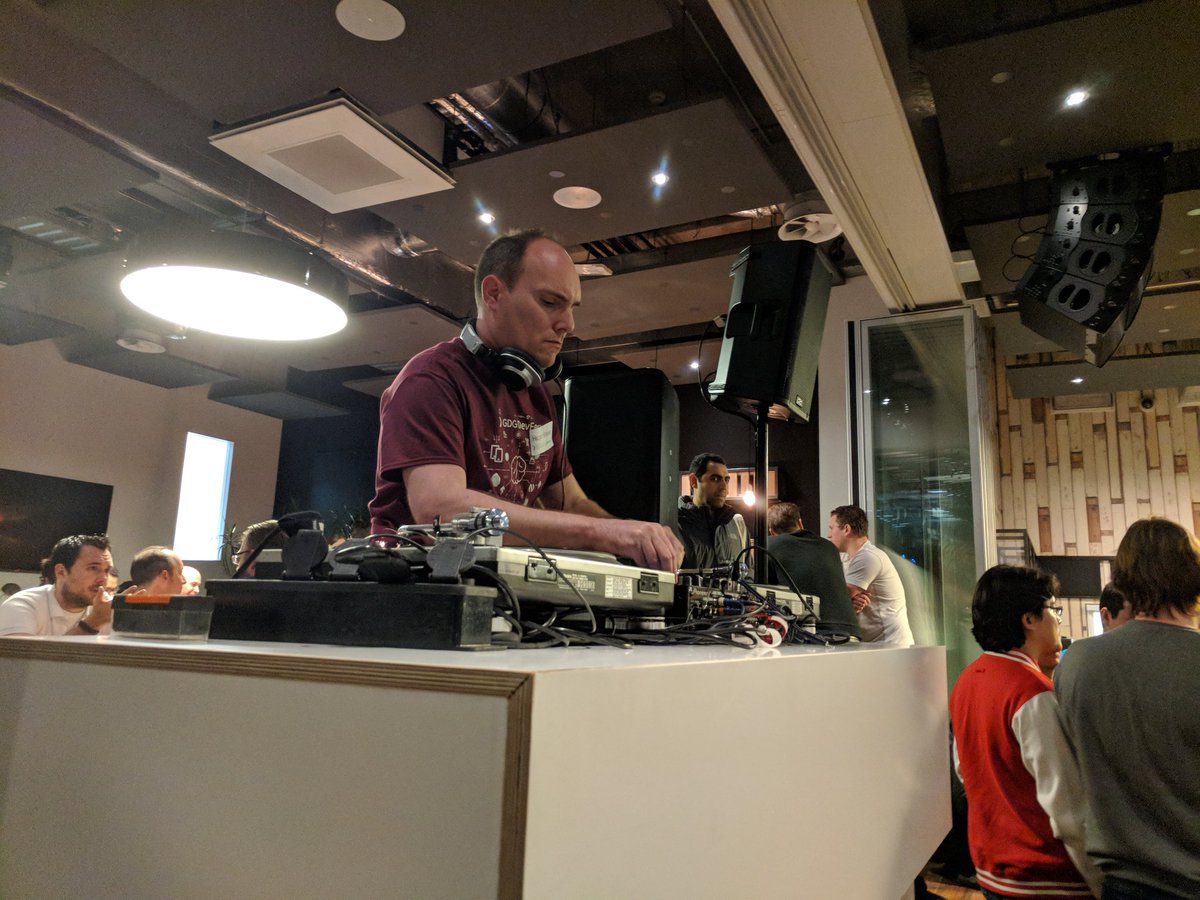 GDG DevFest NL tweet media