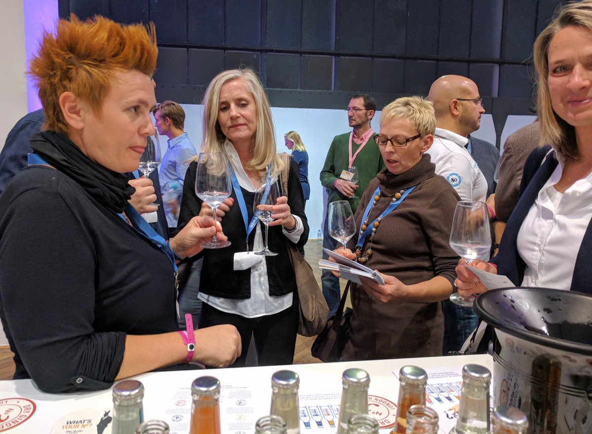 peterspanton_'s tweet photo. We had an amazing time at Mondo Vino #event #Vienna mixing with friends, new friends & spirits. A big thanks to #Wienandco for organising it all & dinner too #tonics #mixers #boxinghares #brexitwhiskey #aeijstgin #stingin #topspirit #MAK https://t.co/7fLG8R3z0G