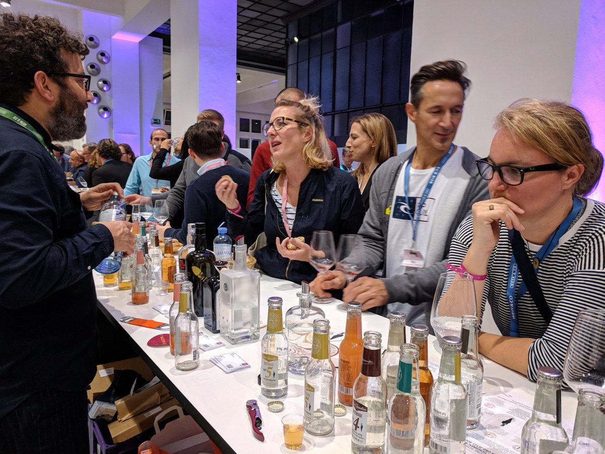 peterspanton_'s tweet photo. We had an amazing time at Mondo Vino #event #Vienna mixing with friends, new friends & spirits. A big thanks to #Wienandco for organising it all & dinner too #tonics #mixers #boxinghares #brexitwhiskey #aeijstgin #stingin #topspirit #MAK https://t.co/7fLG8R3z0G