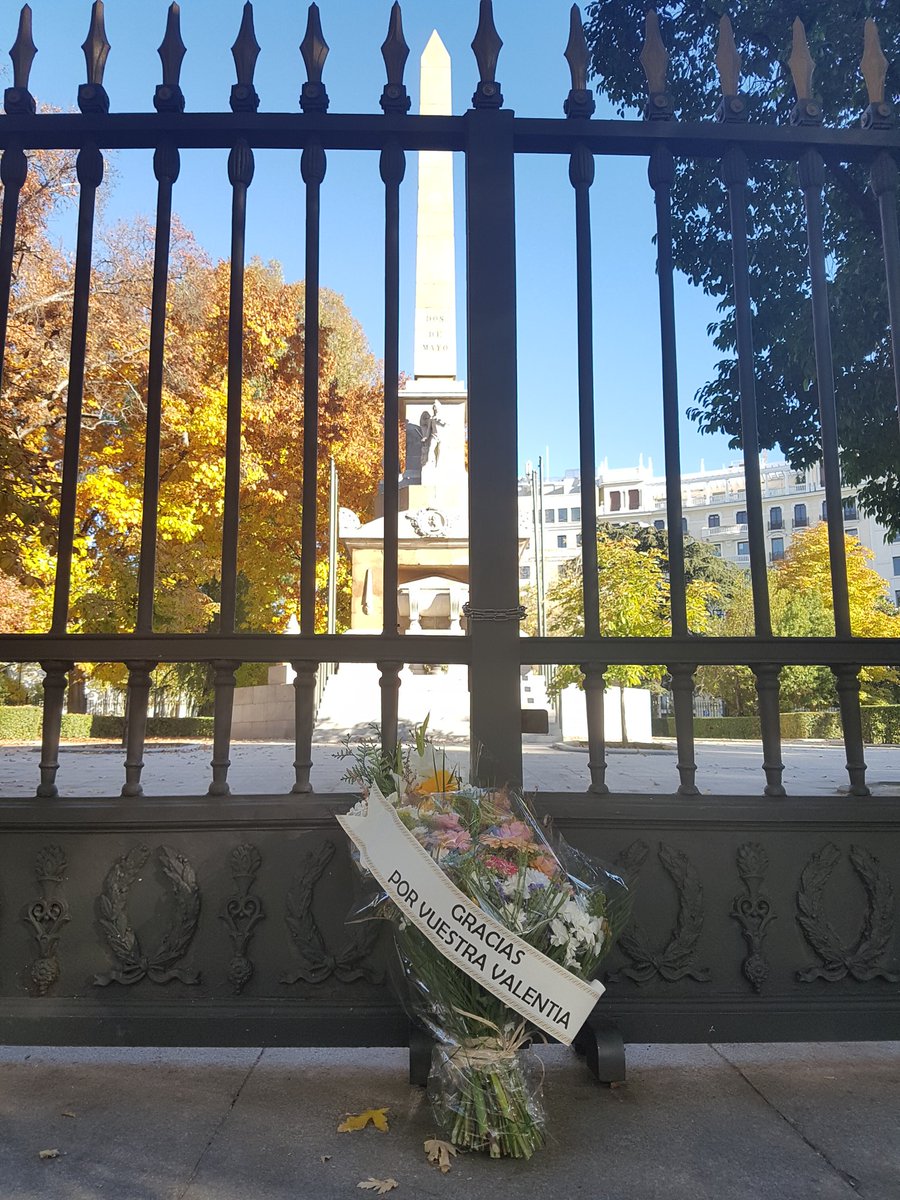 Un pequeño homenaje a nuestros HÉROES.

GRACIAS.