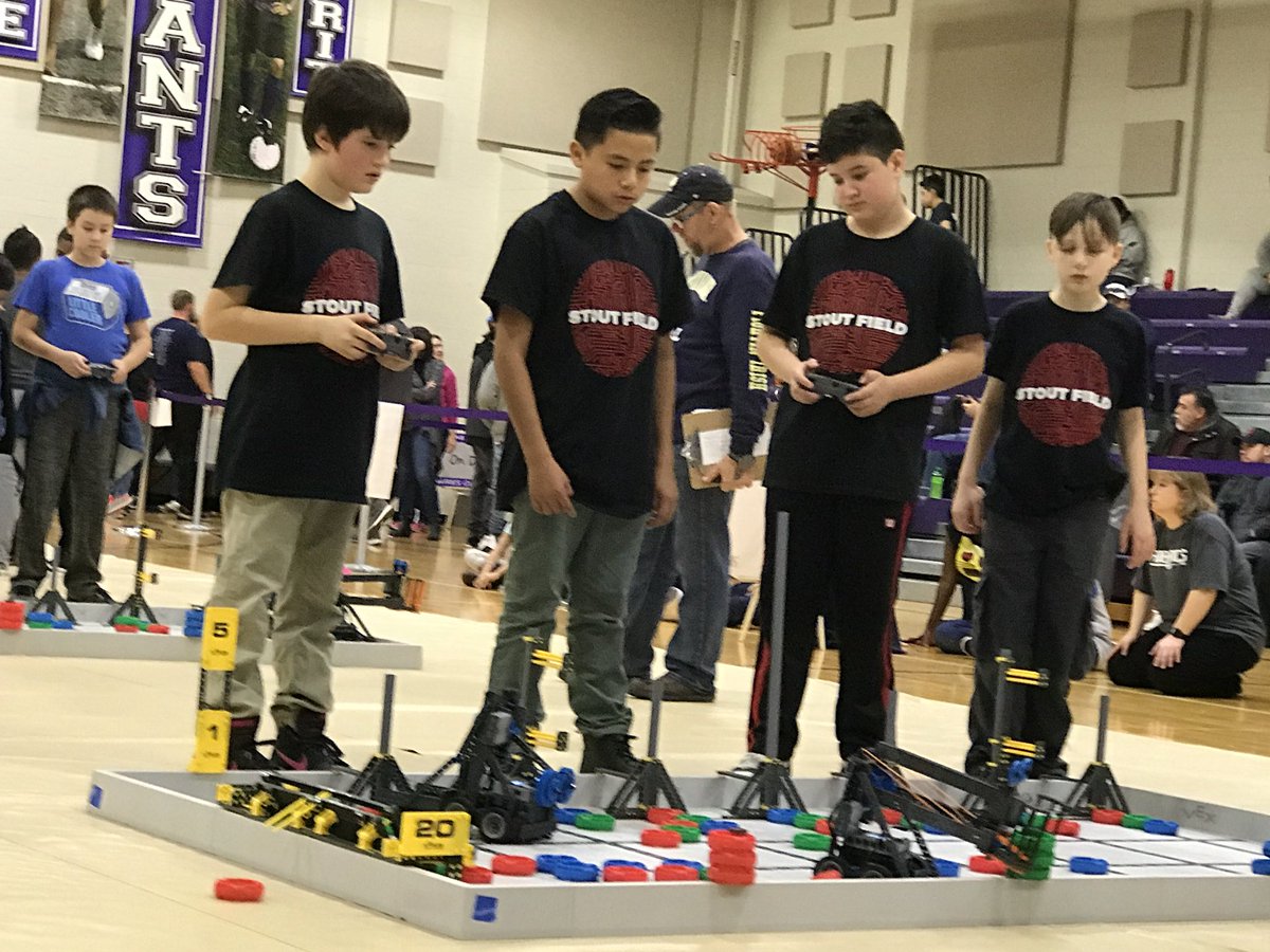 bigredindy's tweet photo. Really fun to see all the application of weeks worth of learning for our kids!  What an awesome thing to get to experience #waynewires @VEXRobotics https://t.co/X6C26C5W6g