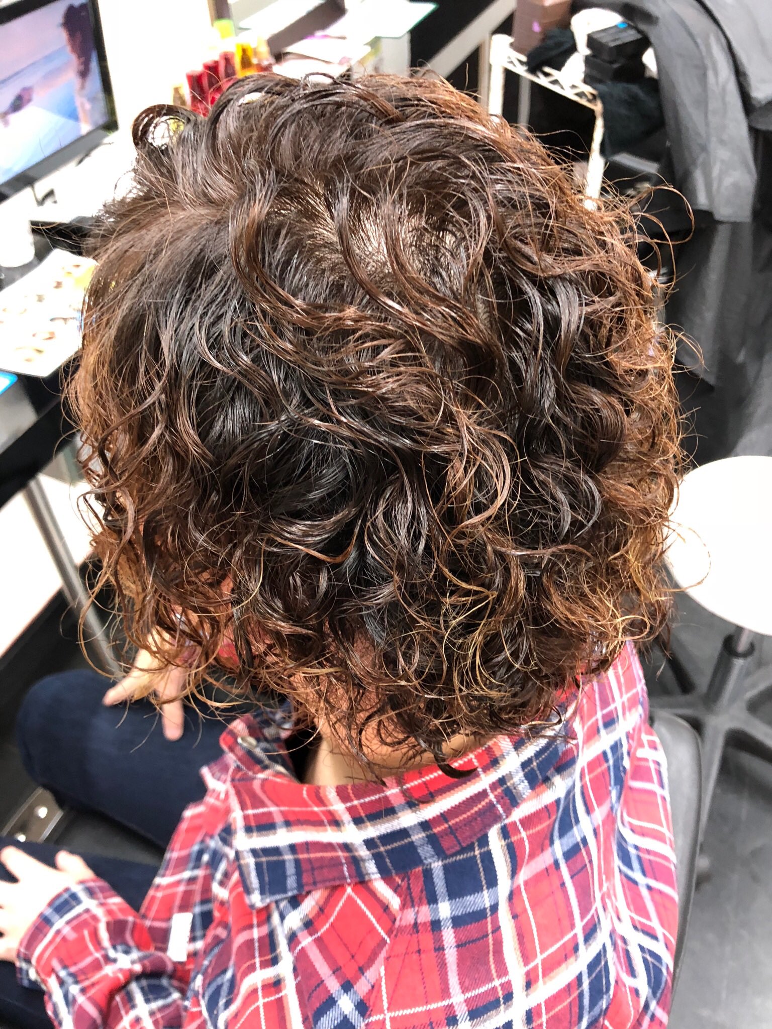 ヘアーラウンジカルネ 熊谷真人 Ar Twitter ウェットな質感のワイルド スパイラルパーマ T Co Vqcpqbik0g 滝川市美容室 滝川美容室 パーマ 2ブロック カット メンズパーマ メンズカット 強め パーマ ワイルドパーマ メンズスパイラル
