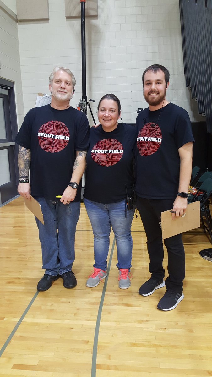 frc4580's tweet photo. Huge shoutout to all of our volunteers keeping our event running on time! We couldn't do it without you #wearewayne #omgrobots #vexiq https://t.co/W5GjNEEaNr