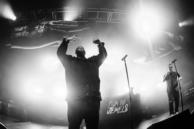 GigJunkies's tweet photo. "Tonight was a true masterclass into how a hip hop gig should be, It was all about the music and positivity." Gig Review + Photos of @runjewels at @o2academybham: https://t.co/OjGKC8yNCX #RunTheWorldTour https://t.co/tu4SJyQIsD