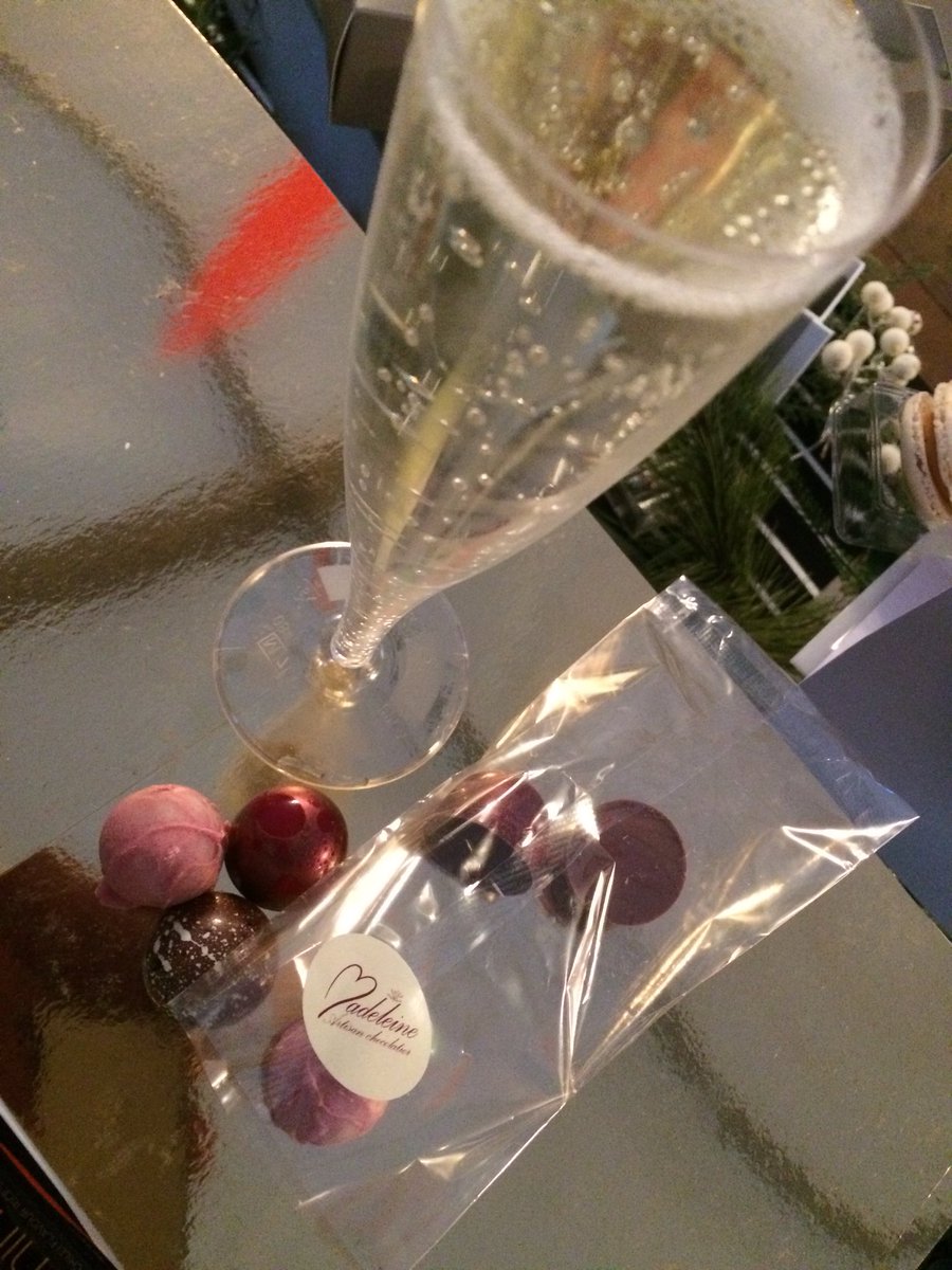 Enjoying these incredible chocolates by <a href="/Madeleine_Choc/">MadeleineArtisanChoc</a> such intense flavours.
