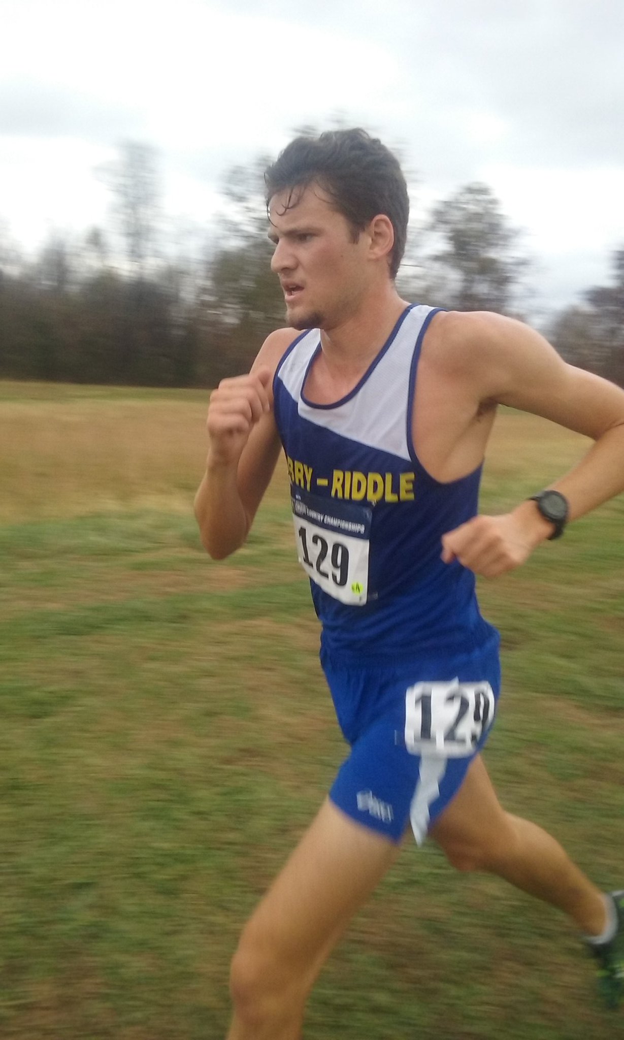 Coach SAL on Twitter "Milford Alumni Matt_Graves15 runs a 10k PR of 3235 to place 86th at the