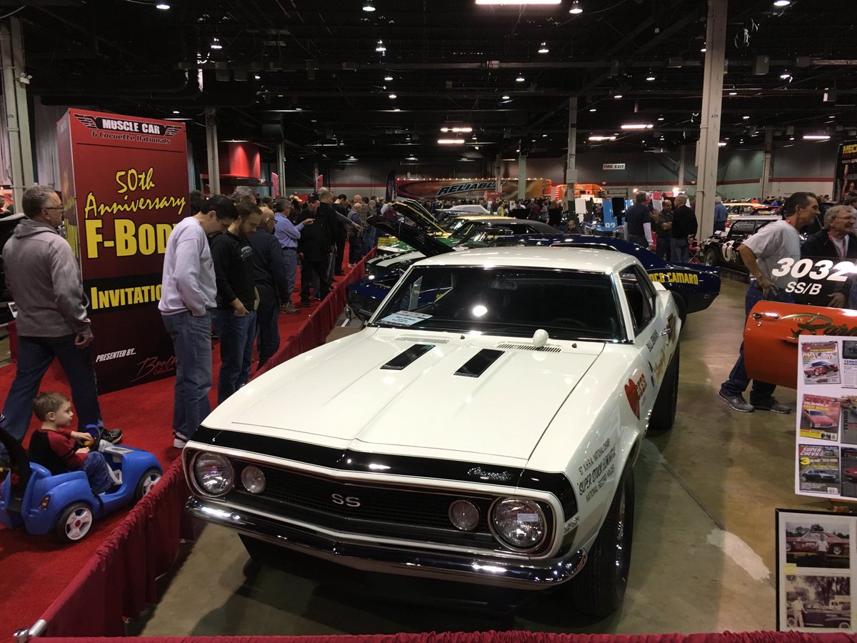 GiveMeAProject's tweet photo. Superb ‘67 #Chevrolet #Camaro #GrumpysToy #MCACN #Rosemont @MCACN https://t.co/duQdSPqIFY