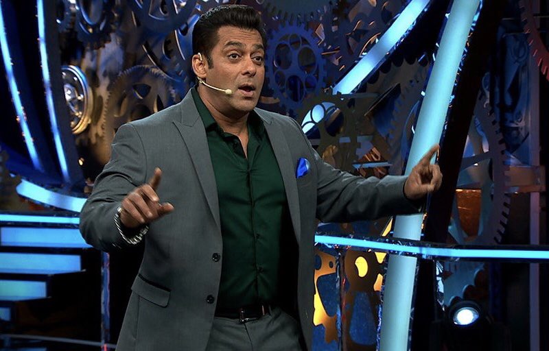 BSKFanClub's tweet photo. #SalmanKhan with #ArbaazKhan and #SunnyLeone on #BiggBoss11 Weekend Ka Vaar in today’s episode! https://t.co/dHlHSDULfE