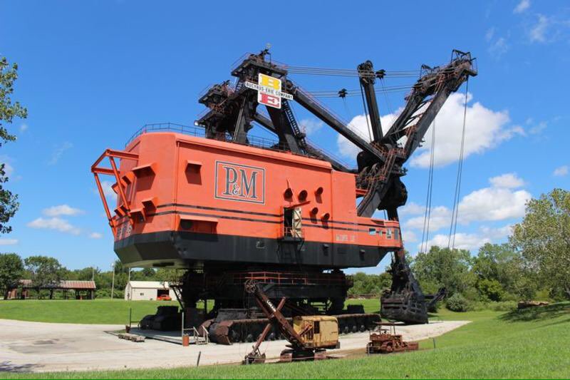 kansashistory's tweet photo. Mining was a large part of industry of the late 19th and early 20th century in SE Kansas.  Big Brutus helps to show the extent of the mining industry in Kansas. #kshistory #historicmining #BigBrutus https://t.co/NYpGG57oVF