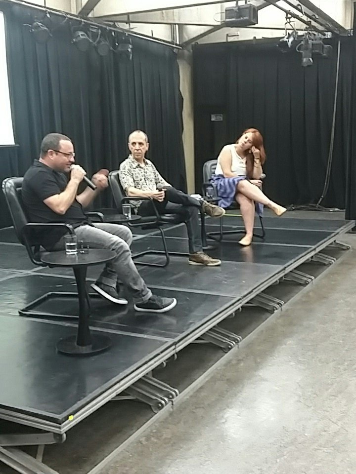 curtasantos's tweet photo. Bate-papo no Sesc sobre o futuro  do audiovisual, com Giuliano Chiaradia, Edson Delmiro e Ludmilla Rossi. #15curtasantos https://t.co/neqQfsIsMp