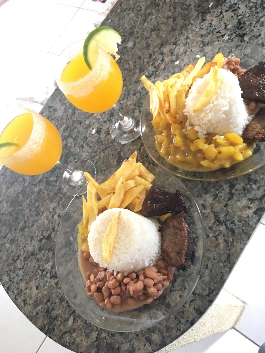 Cozinhando!! Com <a href="/VihSalles97/">Vitória Maria ♊️</a>  #Cozinhatop #Comidacaseira