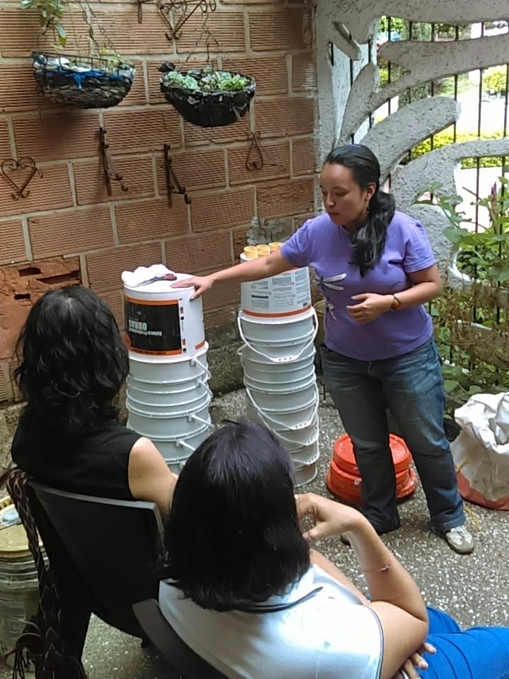 Taller Compostera, una alternativa de habitar mejor...