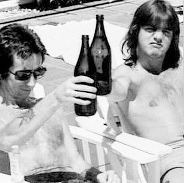 Rockiconsshow's tweet photo. #REUNITED two true Rock Icons #RipMalcolmYoung #bonscott #acdc @acdc https://t.co/ii1SfUgl6E
