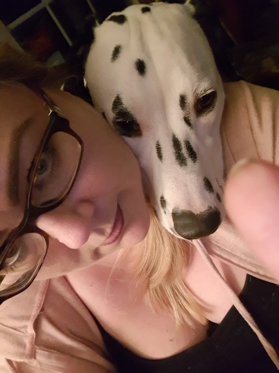 Lockpay_Airdrop's tweet photo. Could somebody please tell Nettie that she's a dog and not a parrot....#getoffmyshoulder https://t.co/8rgztZhZwk