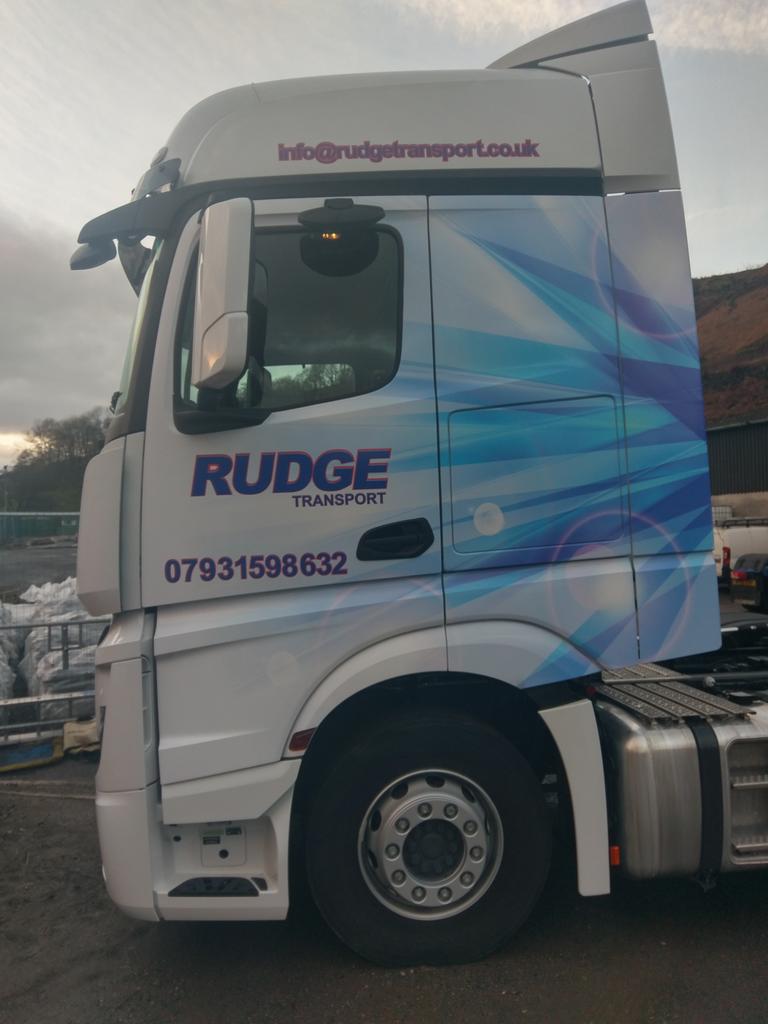 cougarSigns's tweet photo. X2 Merc Cab Wraps for Rudge
Transport
#cabwraps #merc #vehiclegraphicspecialists https://t.co/5GDsljw96R