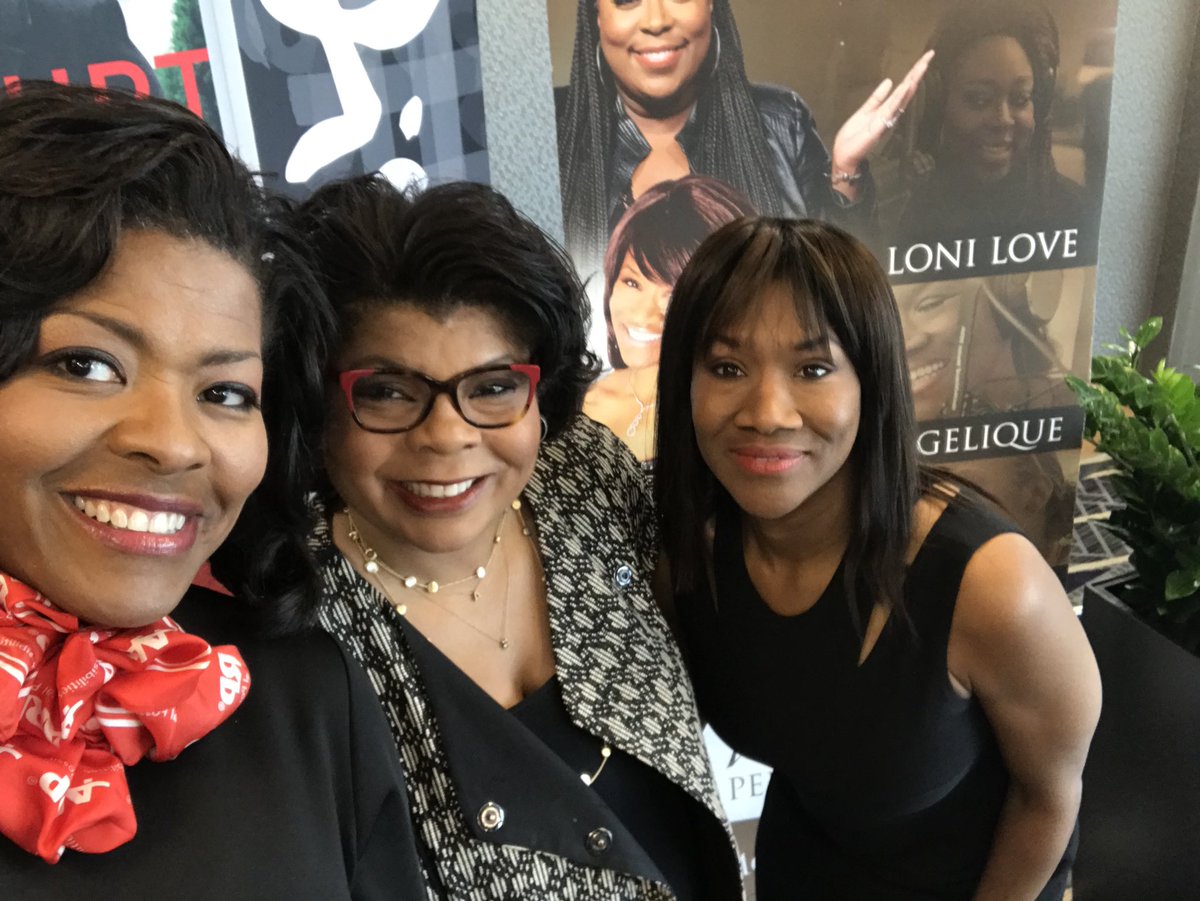 .@AARPBlackCom is proud to sponsor #SaluteHerAwards by @cafemocharadio with @AprilDRyan in#CharlotteNC #aarpHereWithYou