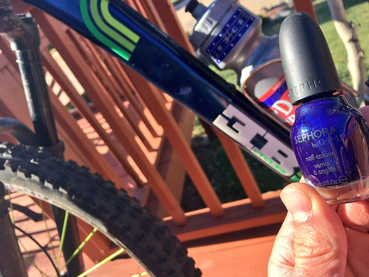 TurnItUp_Cdilis's tweet photo. #ssvtrail , you may have broken my finger & dented my #sqweeb downtube, but it ain’t anything SEPHORA by @OPI_PRODUCTS Indigo Blasted can’t fix. #notcarbon #carbonwouldhavebeenathrowaway #ssv #southstvrain #reebme https://t.co/dcHF5xmNjS