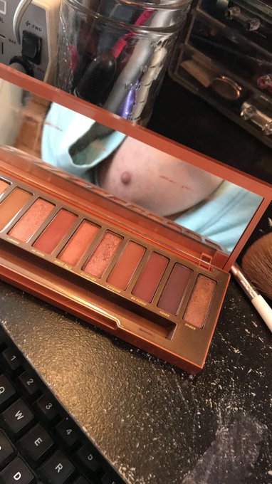 Ironic... Urban decay &ldquo;naked&rdquo; palette ❤️ #bbw #hugetits #bignaturals #savannahphair https://t.co/zXk<a href="/tag/bbw"class="tags">#bbw</a><a href="/tag/bignaturals"class="tags"><span>#bignaturals</span></a><a href="/tag/hugetits"class="tags"><span>#hugetits</span></a><a href="/tag/savannahphair"class="tags"><span>#savannahphair</span></a>