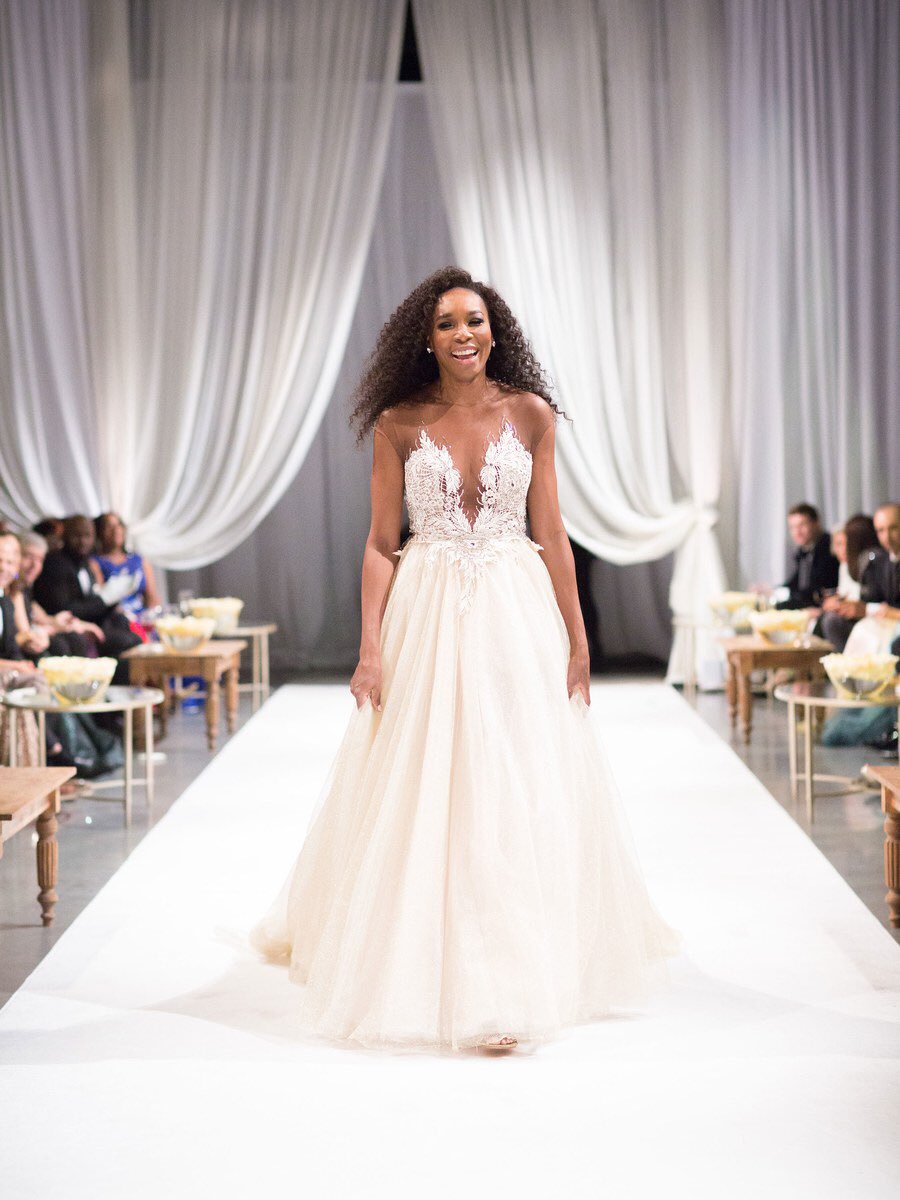 gstdpd's tweet photo. Gorgeous photos of Serena Williams’ wedding to Alexis Ohanian in Vogue. Those... https://t.co/ObpRMeRb0F by #jjauthor via @c0nvey https://t.co/AuRg8f4GnS