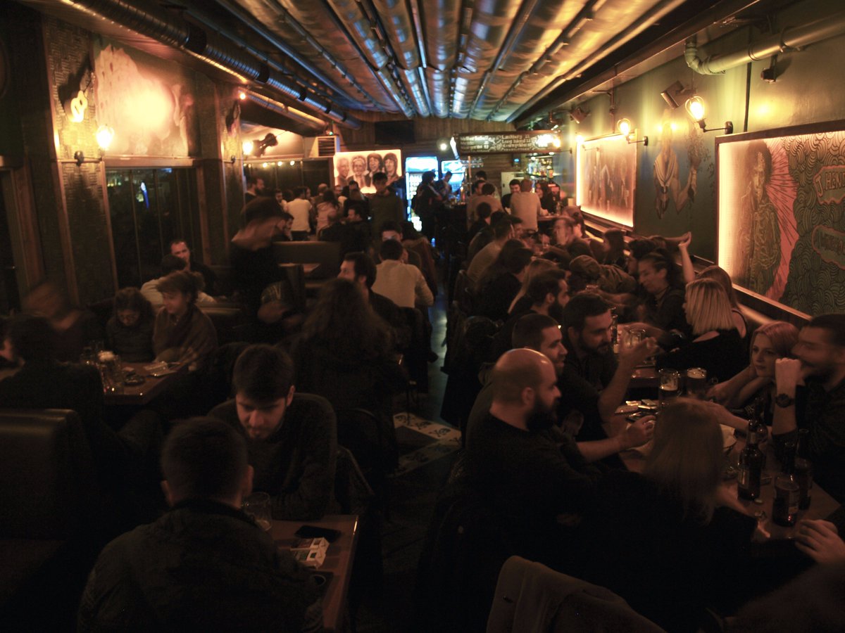 Cumartesi gecesi yine birlikteyiz.
#cafe #pub #bar #kokteyl #taksim #beyoğlu #telsokak #beer #bira