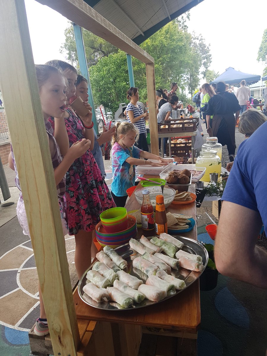 Sport_CPS's tweet photo. Some solid entertainment and delicious food at the garden party. #stalls #dunkingtheprincipal #preparation #snorkelgearon #allinadaysfun https://t.co/VD85bKy9rG