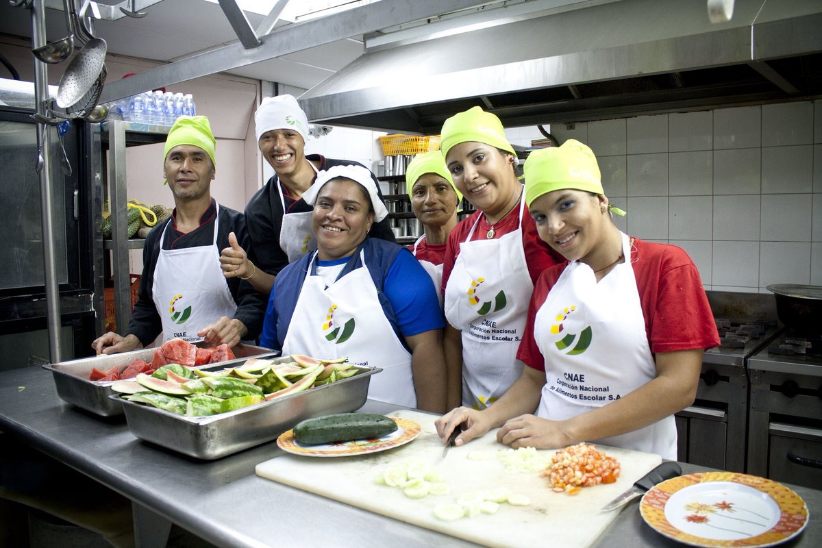 JauaMiranda's tweet photo. En el Dia de la Alimentación ratificamos nuestro compromiso con el programa de alimentación escolar para nuestros niños, niñas y jóvenes. https://t.co/hyn5RRBCZX